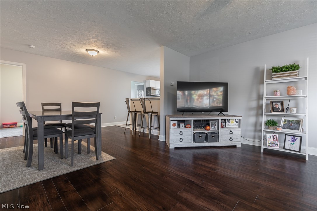 Ea Marhams Mentor Beach Park 1 - Residential