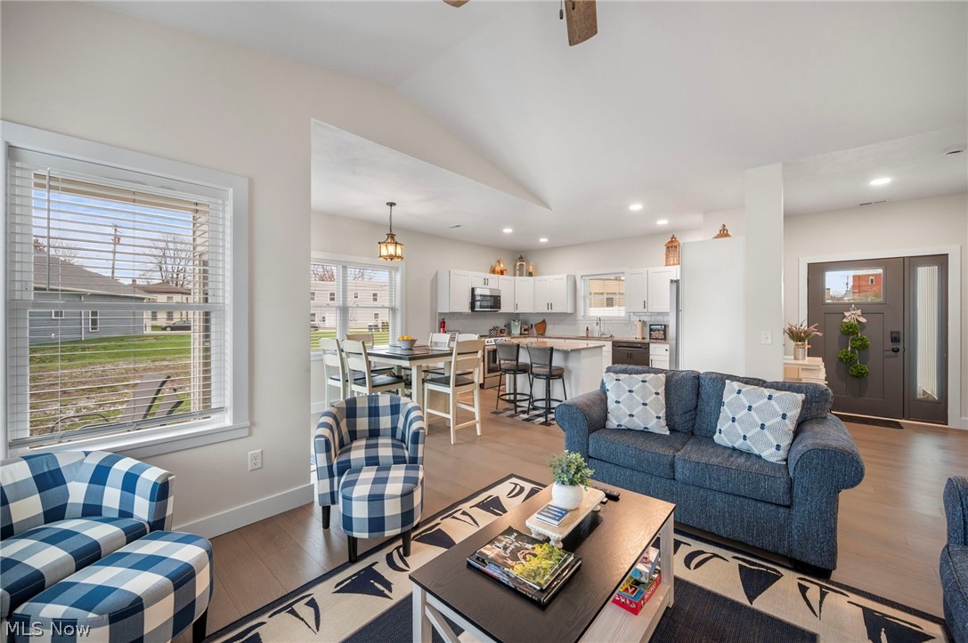 Harbor High Ests #3 - Residential