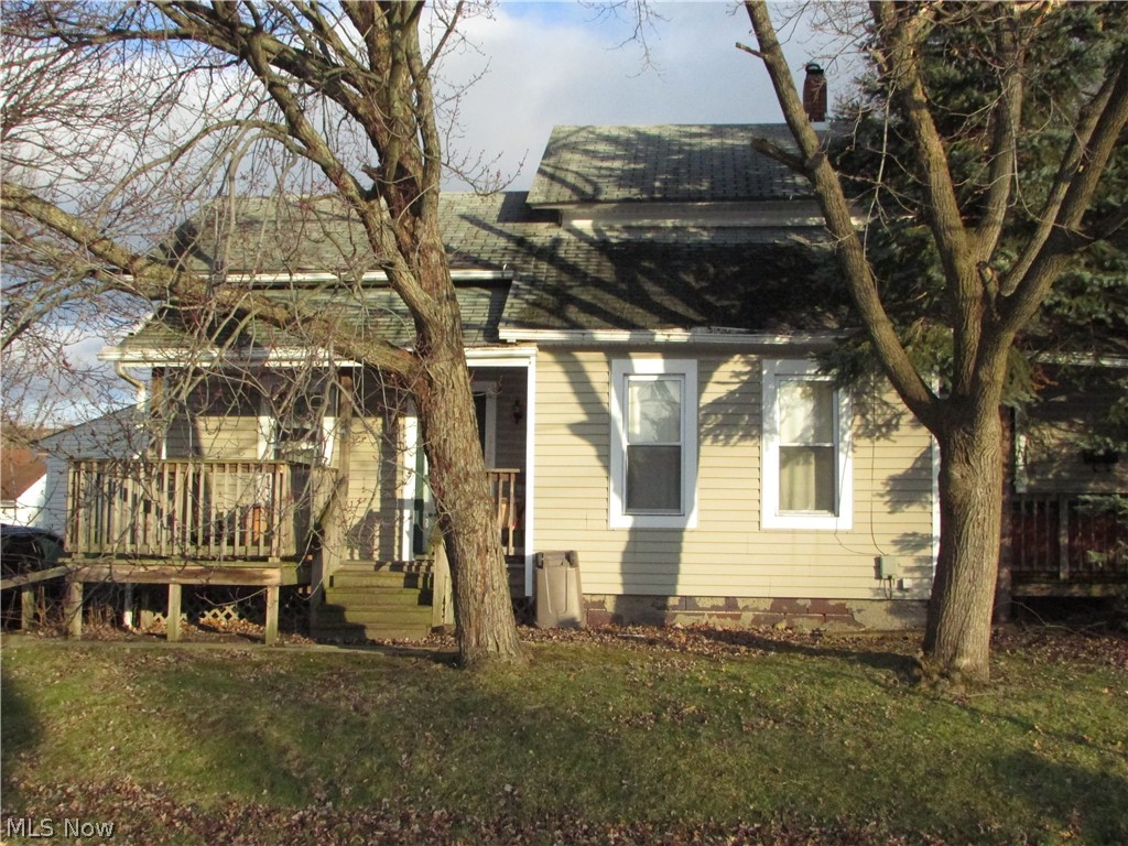 An excellent opportunity to do some renovations and have equity. 2 or 3 beds with 2 full baths. There have been some updates, including some windows, vinyl siding, kitchen, etc. There is a garage and full basement.