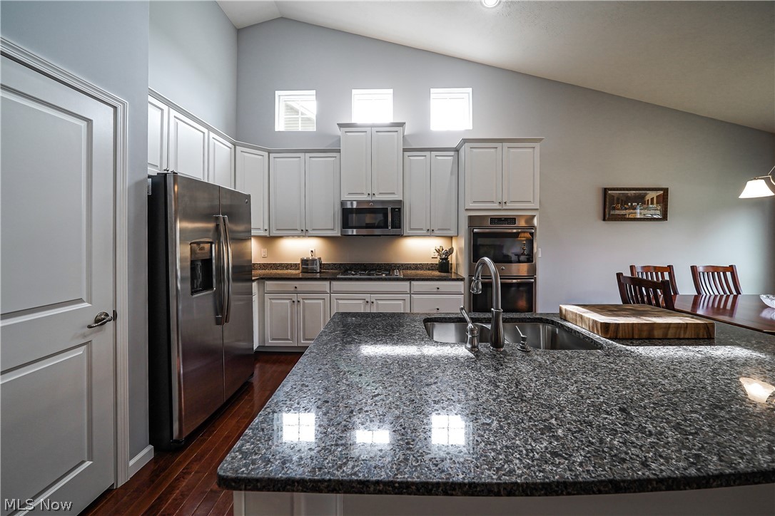 Sheffield Ests/The Lks/Aurora - Residential