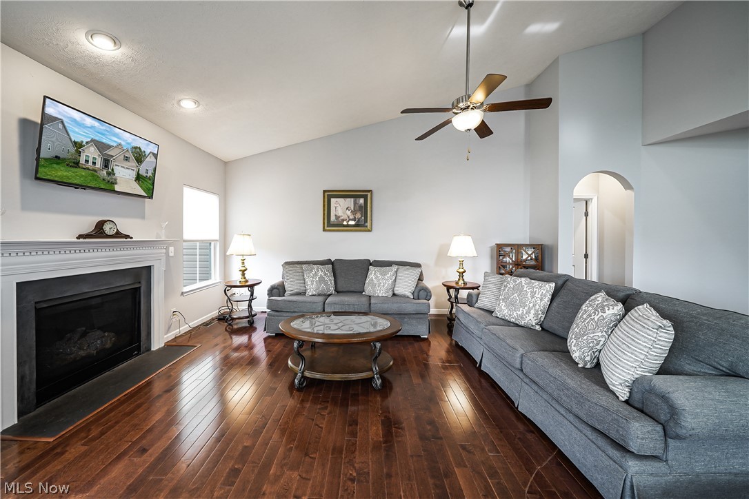 Sheffield Ests/The Lks/Aurora - Residential