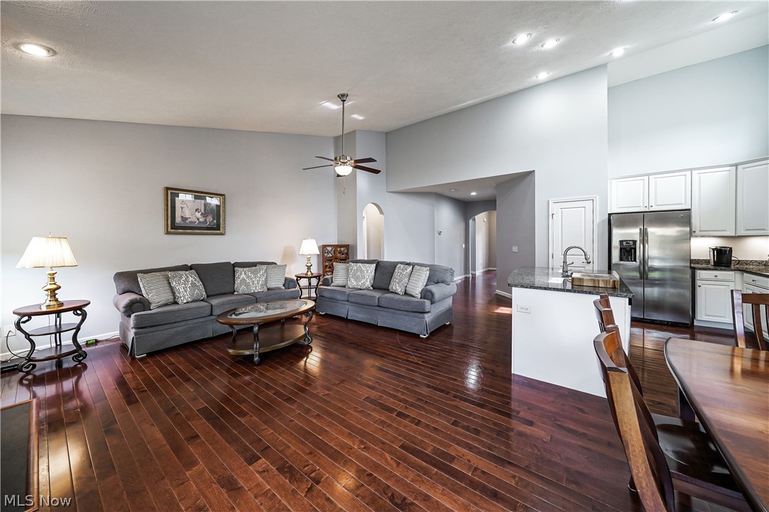 Sheffield Ests/The Lks/Aurora - Residential