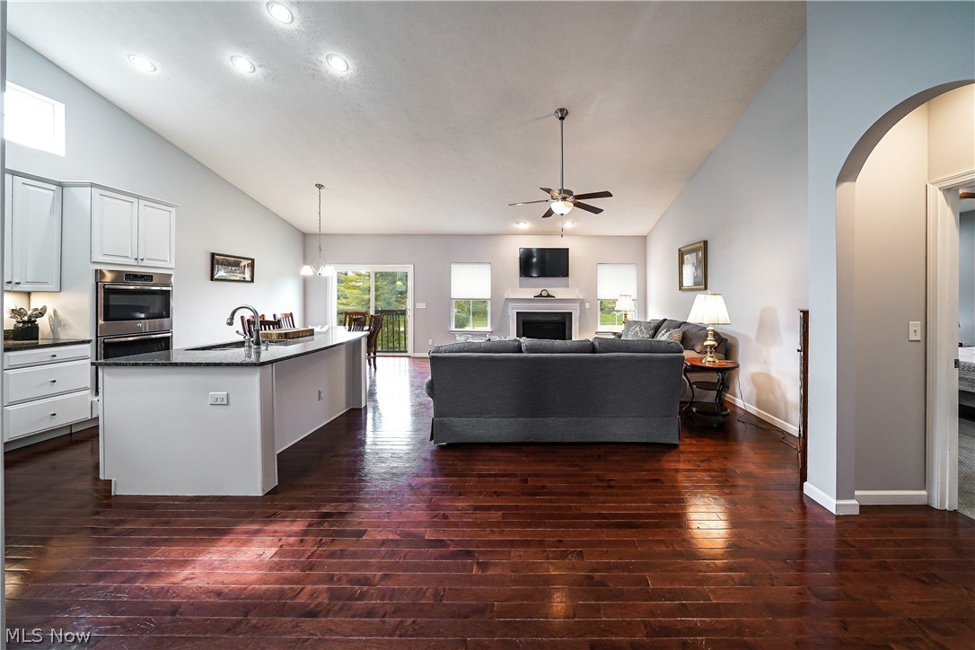 Sheffield Ests/The Lks/Aurora - Residential