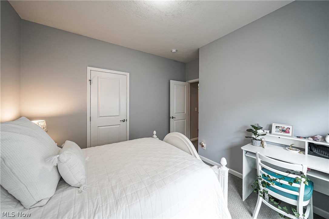 Sheffield Ests/The Lks/Aurora - Residential