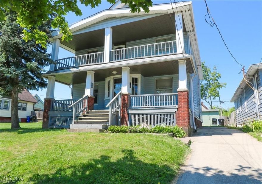 Turnkey investment opportunity in Cleveland! This spacious duplex is fully occupied, generating $900/month on the first-floor unit and $700/month on the second-floor unit, for a total of $1,600/month in gross rental income.
Convenient location with strong rental demand.
Please do not disturb tenants. Showings will be coordinated upon accepted offer.