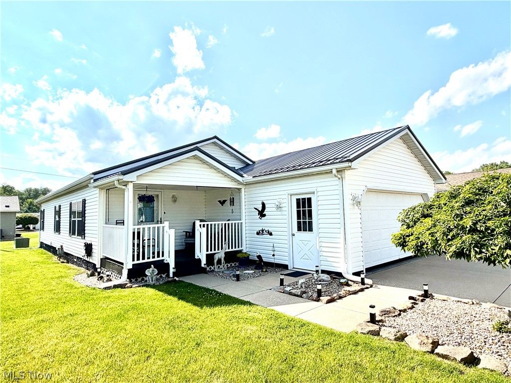 Photo of 207 Polaris, Dover, OH 44622 (MLS # 5211895)