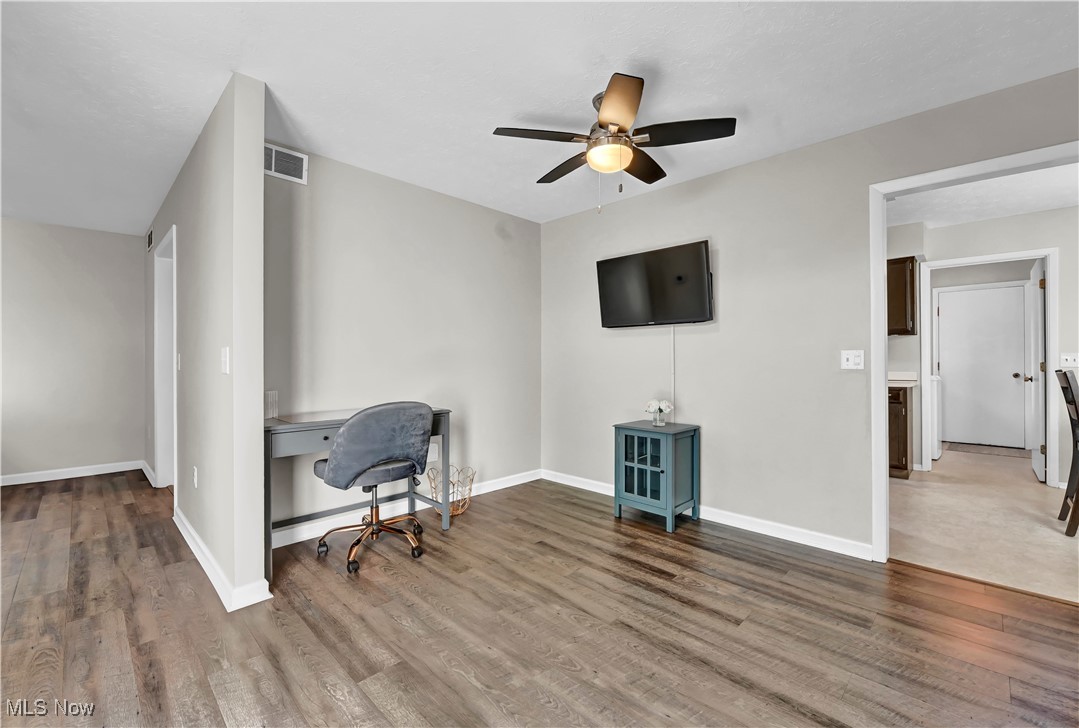 Idlewood South Condo 06 - Residential