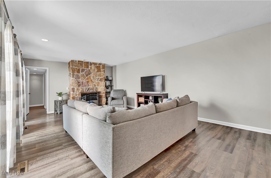 Idlewood South Condo 06 - Residential