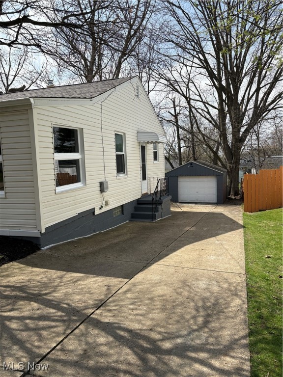 156 Eastholm Avenue, Akron, Ohio image 2