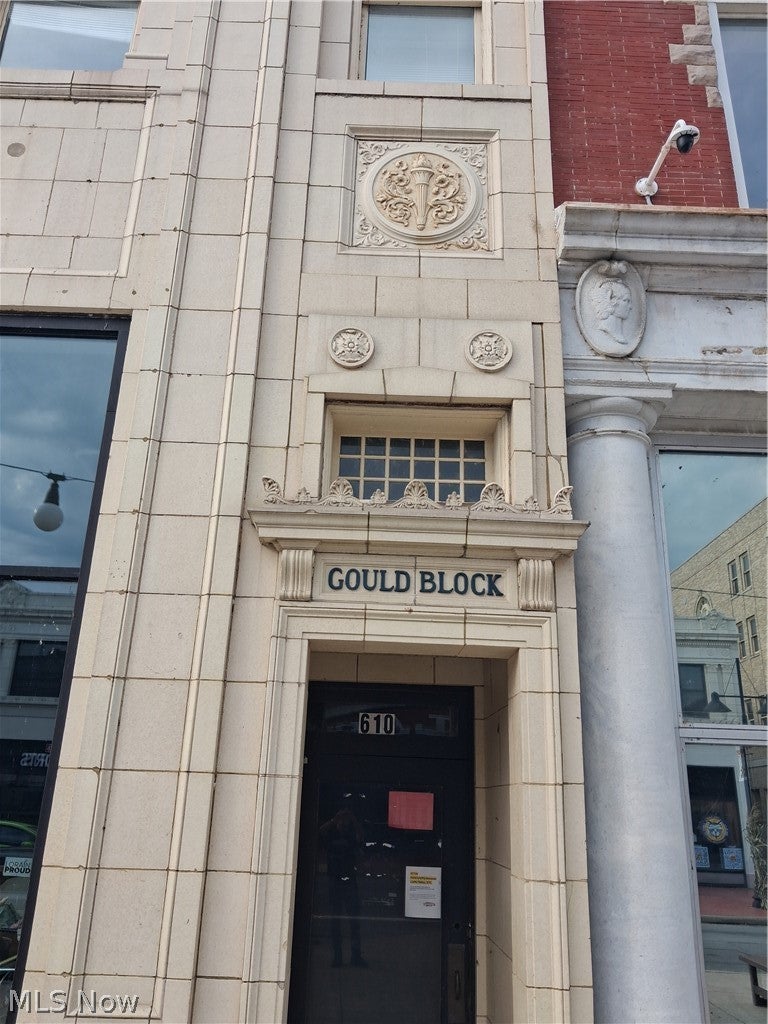 610 Broadway
