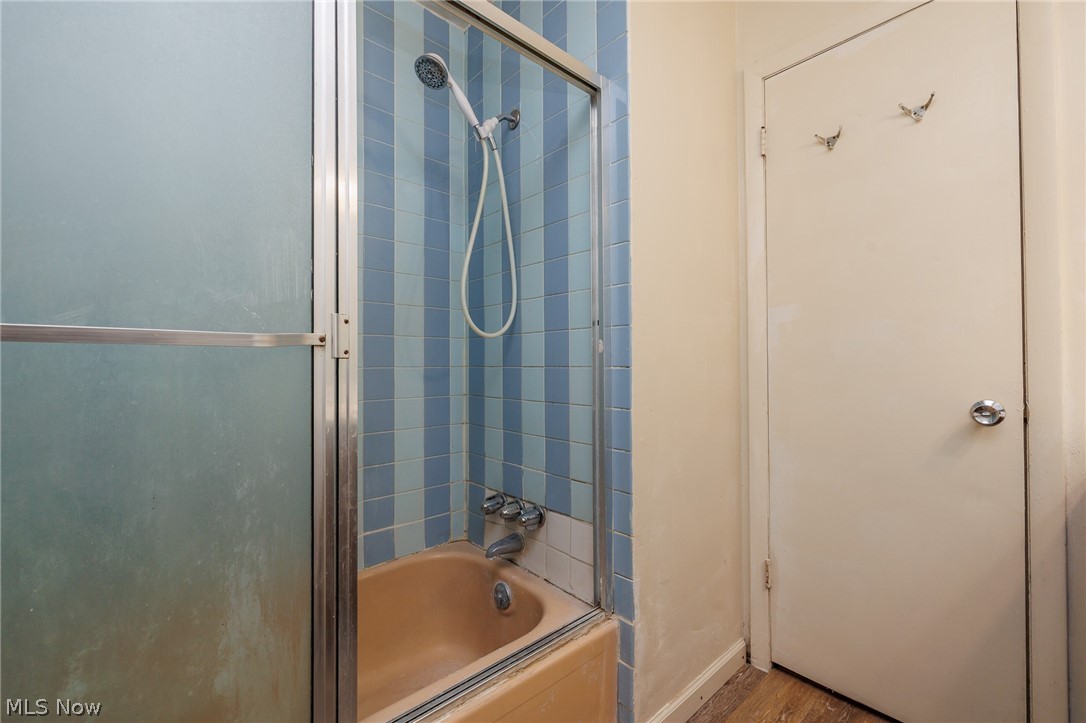 Colonial Park Condo 02 - Residential