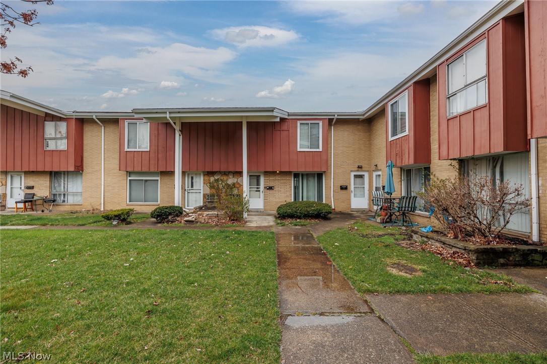 Colonial Park Condo 02 - Residential