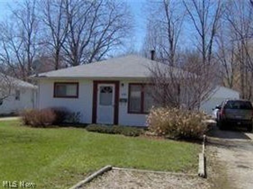 Nice 3 Bedroom, 1 Bath Ranch on a Dead End Street. Nice back yard with 2 car detached garage. Minutes/walk to Lake Erie..at end of street. See it today!!