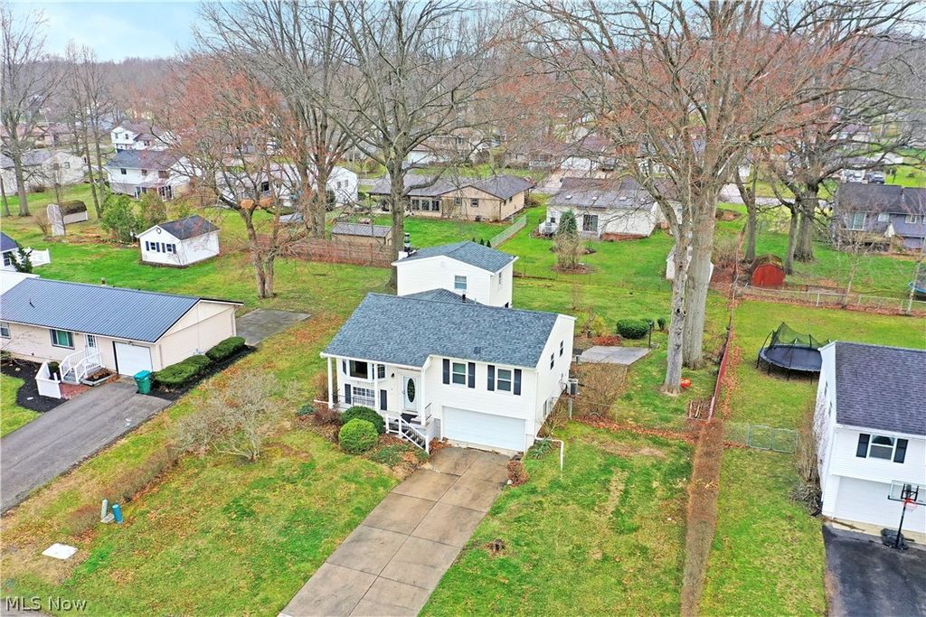 Photo of 3702 Hightree Avenue SE, Warren, OH 44484 (MLS # 5195074)