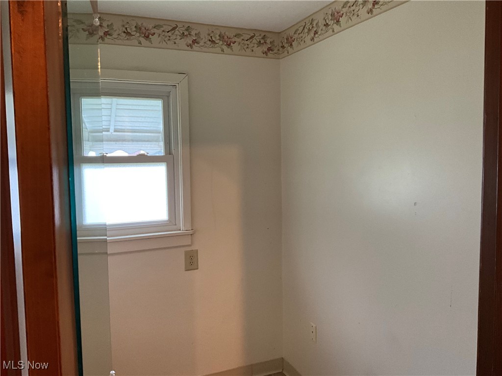 52 Prospect Street, New London, Ohio image 9