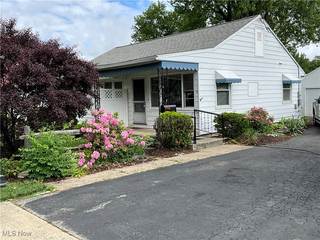 52 Prospect Street, New London, Ohio image 1