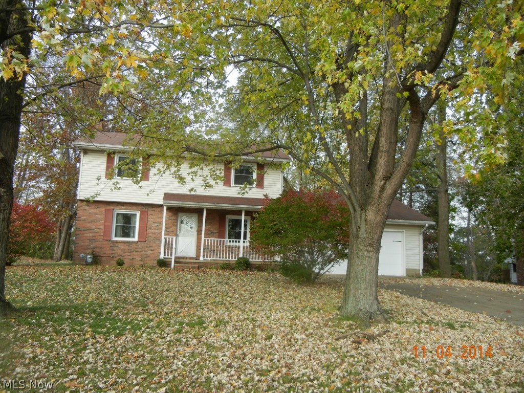 Fantastic property in the Portage Lakes area! Rentals like this aren't available very often! 4 bedrooms! 1.5 baths! 2 car garage and a beautiful (and large!)wooded lot! Move in before the holidays!