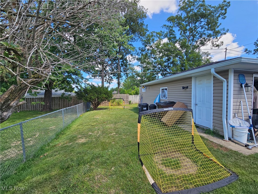 Frst Lawn - Residential