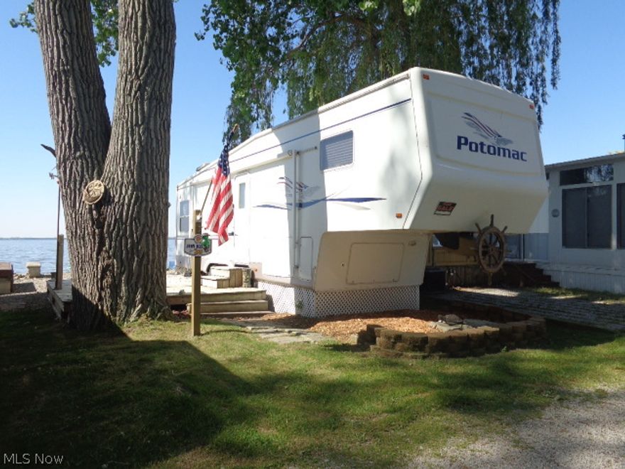 WHAT A VIEW!!Willow Lake mobile home!!30x40 lot!!25 ft dock(#39) plus a ramp to a wave runner lift in your back yard!!Potomac Built Mobile in 2004!!Designated parking spot for dock!!Direct access to Sandusky Bay!!Patio!!Deck!!Turn key unit---everything stays!!Small clubhouse!!You will LOVE the view from the lot!!