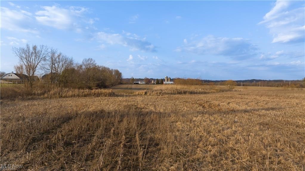 Symphony Way - Land