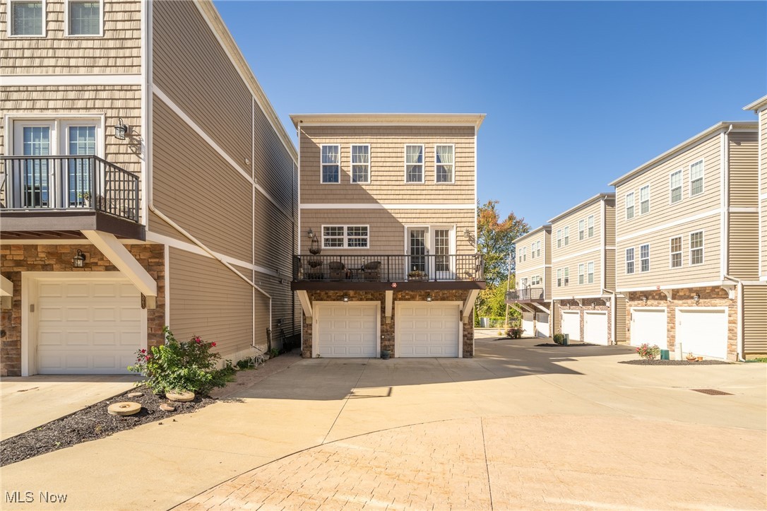 Willoughby Pointe Condo - Residential