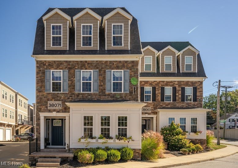 Willoughby Pointe Condo - Residential