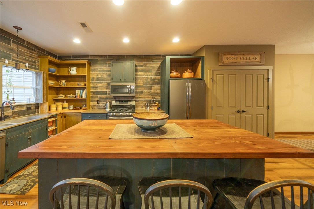 Willoughby Pointe Condo - Residential