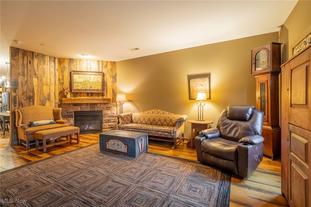 Willoughby Pointe Condo - Residential