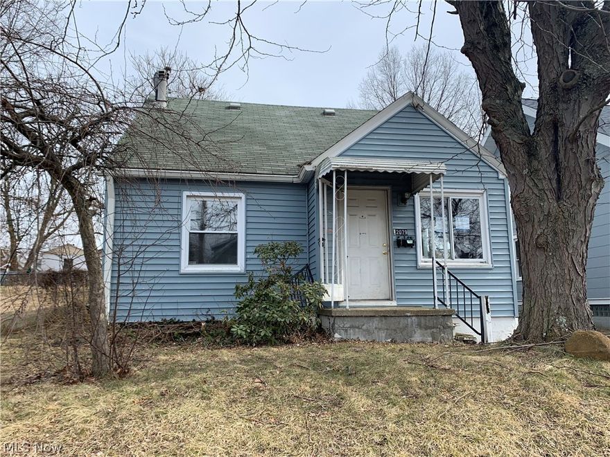 Three bedroom cape with so much potential!  Open floor plan, nice family room with wood-burner.  Property sold as is. Equal housing opportunity. FHA insurance w/escrow per HUD appraisal.