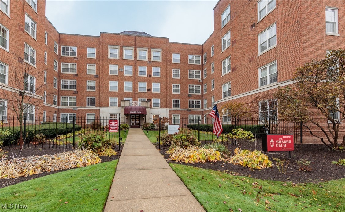 Shaker Club - Residential