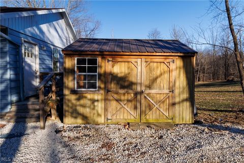 Tiny photo for 5814 Laura Avenue, Homeworth, OH 44634 (MLS # 5189552)