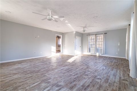 Tiny photo for 5814 Laura Avenue, Homeworth, OH 44634 (MLS # 5189552)