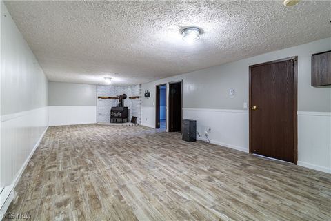 Tiny photo for 5814 Laura Avenue, Homeworth, OH 44634 (MLS # 5189552)