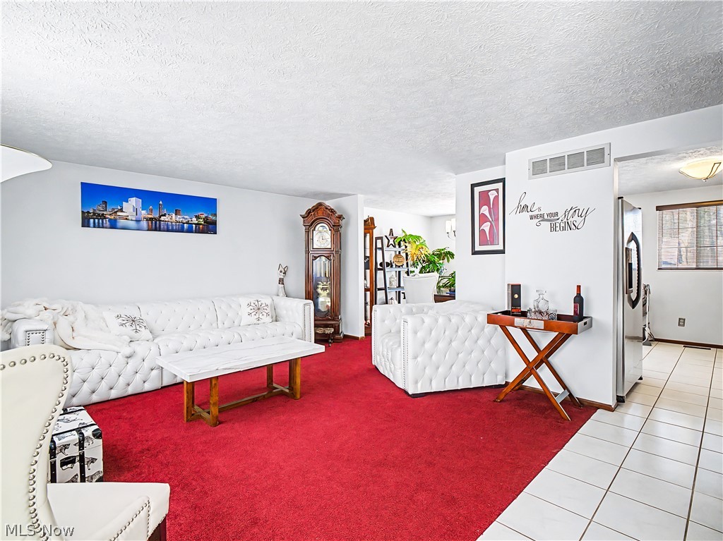 Hunters Crk 04 - Residential