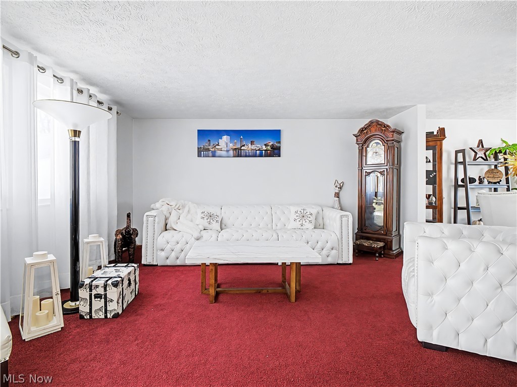 Hunters Crk 04 - Residential