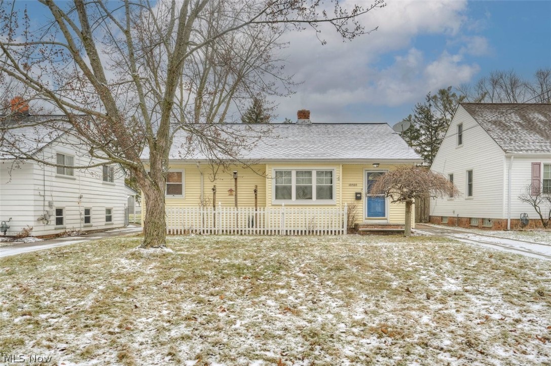 Check out Parma Heights newest listing ! This is a three bedroom one bath Ranch with a spacious living room, dining area, and eat in kitchen! There is an enclosed porch to enjoy all our 4 seasons. The lot is beautiful with a firepit to enjoy with family and friends. A pool for the hot summer days and nights. Roof and windows were done in 2018. The Kitchen floor was replaced in 2022, along with the hot water tank and furnace installed in 2017. See what this beautiful home has to offer you today!!!!
Home being sold AS IS. Seller to make no repairs