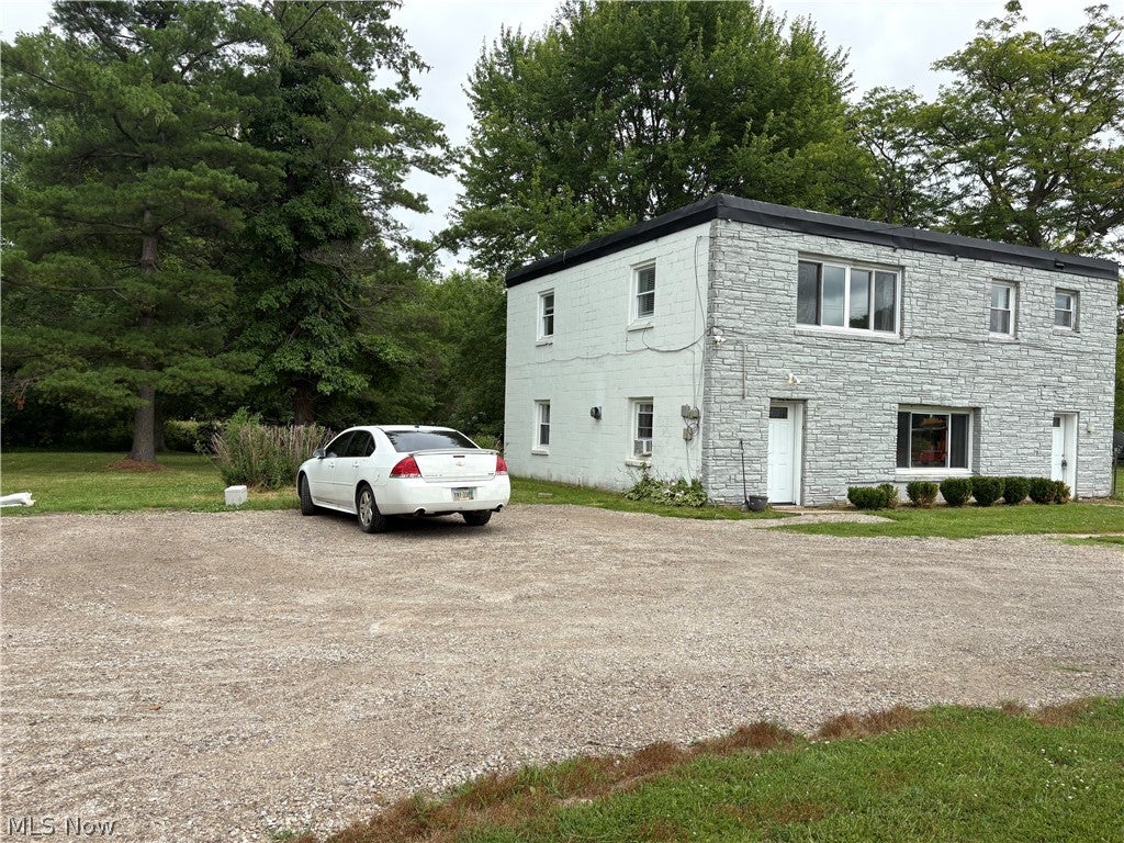 4006 Center Road