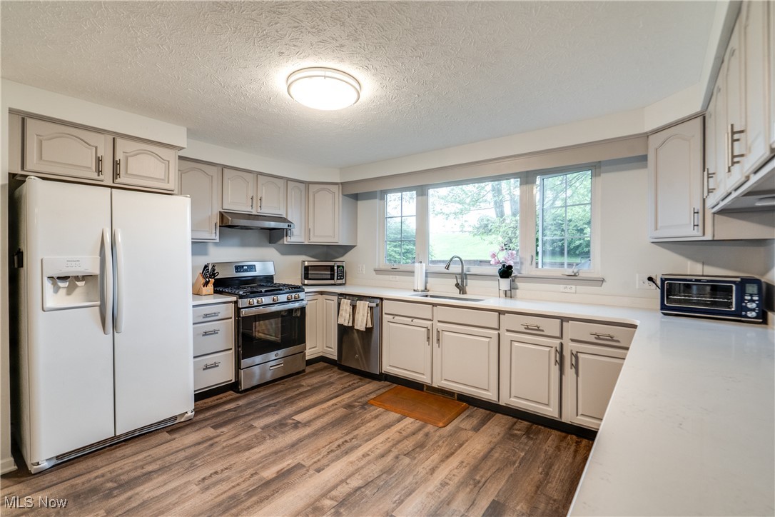 2244 Canterbury Circle, Akron, Ohio image 8