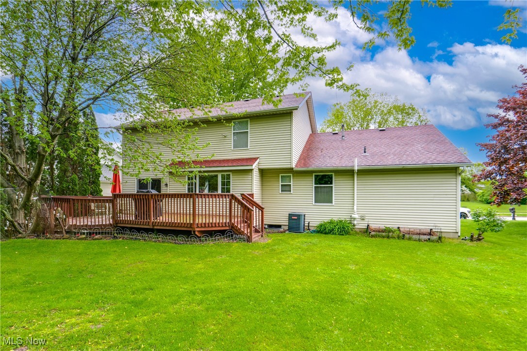 2244 Canterbury Circle, Akron, Ohio image 40