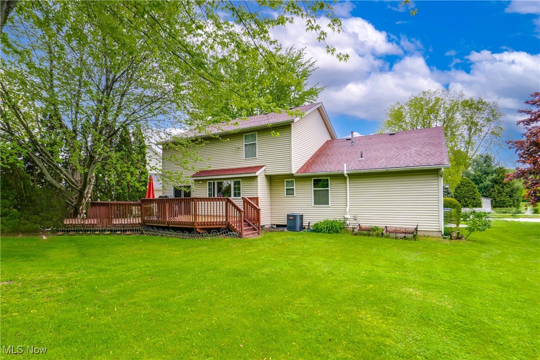 2244 Canterbury Circle, Akron, Ohio image 39