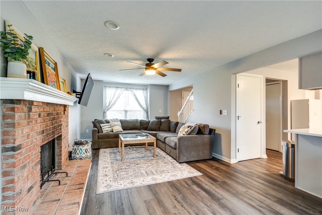 2244 Canterbury Circle, Akron, Ohio image 15