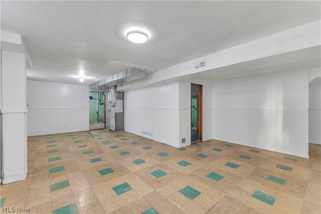 Ridgewood Gardens Anx 02 - Residential Income