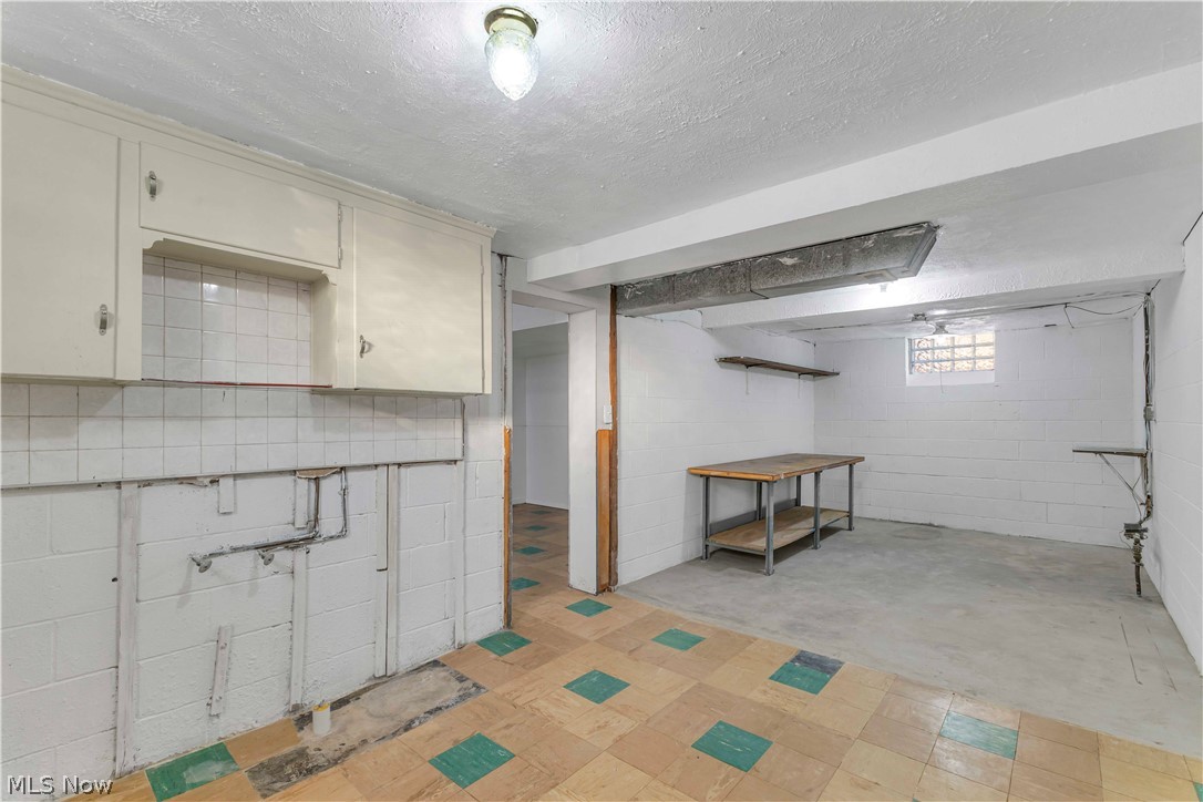 Ridgewood Gardens Anx 02 - Residential Income