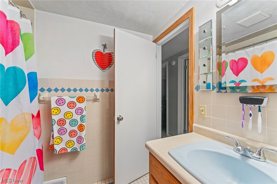 Leo J Linberger Inc - Residential