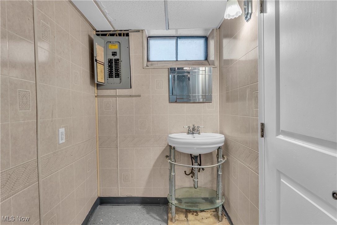 Brookwood Bch Estates Sub/Corning - Residential Lease