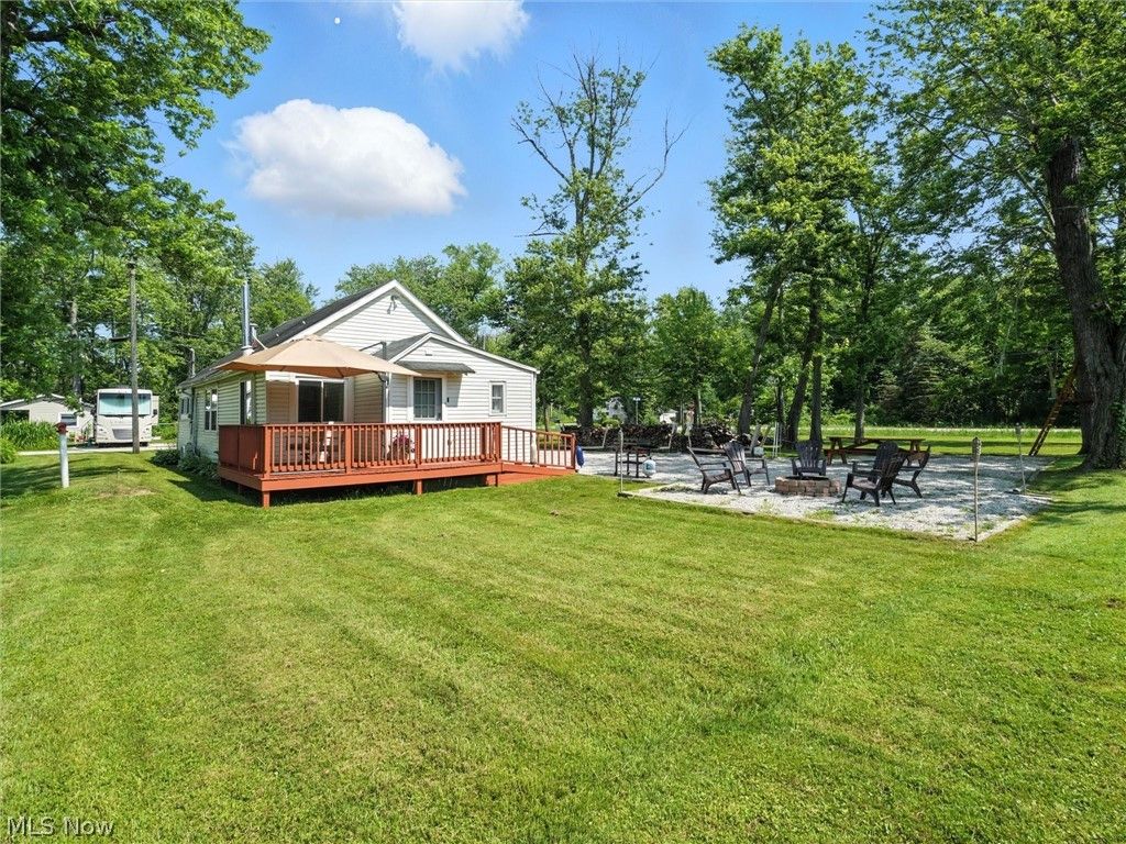 Photo of 7223 Kenmore Avenue, North Kingsville, OH 44068 (MLS # 5189538)