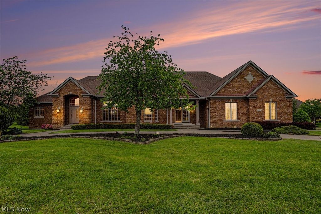 Photo of 6291 Maypine Farm Boulevard, Highland Heights, OH 44143 (MLS # 5204895)
