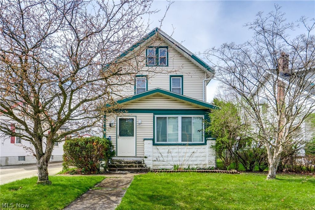 Photo of 2642 6th Street, Cuyahoga Falls, OH 44221 (MLS # 5198502)