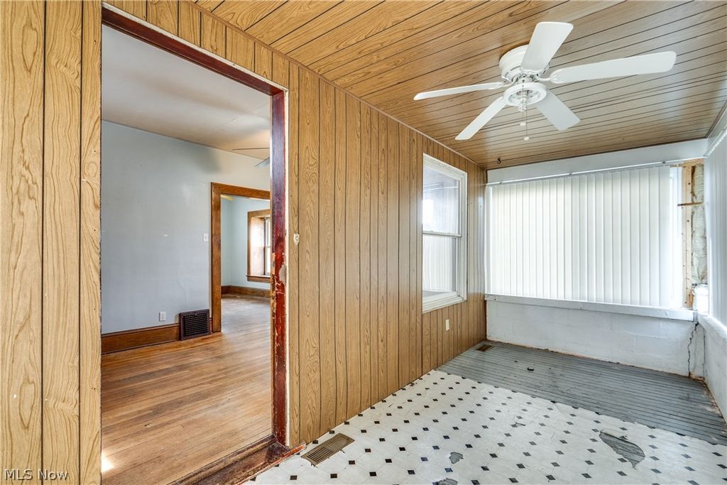 Photo of 2642 6th Street, Cuyahoga Falls, OH 44221 (MLS # 5198502)