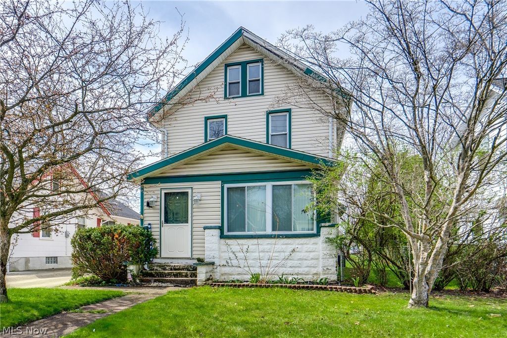 Photo of 2642 6th Street, Cuyahoga Falls, OH 44221 (MLS # 5198502)